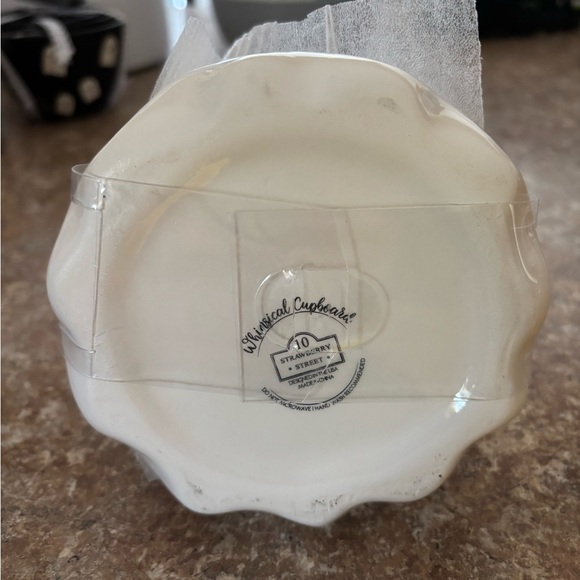 Cute Ghost stackable set of measuring cups by 10 Strawberry St - Picture 6 of 6